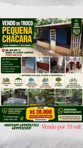 Casa com terreno amplo e pequeno tanque
