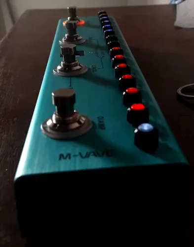 Pedaleira nova Tank G pra guitarra