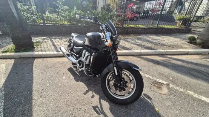 TRIUMPH ROCKET III ROADSTER