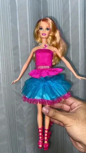 Barbie e Os Segredos das Fadas 