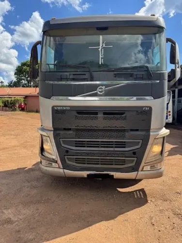 CAMINHÃO VOLVO FH540
