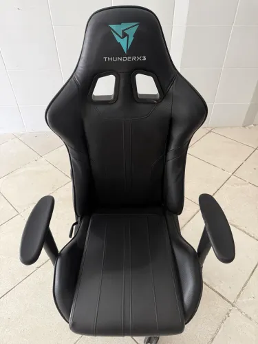 Cadeira gamer ThunderX3 reclinável 