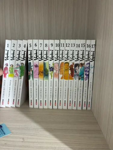 Coleçao de livros Vagabond 1-17 todos em perfeito estado