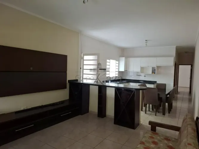 Casa - Residencial Altos do Bosque - 2 Dormitórios - 125m².