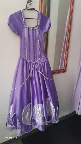 Vertido de princesa Sofia