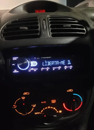 Pioneer mvh-s235BT 