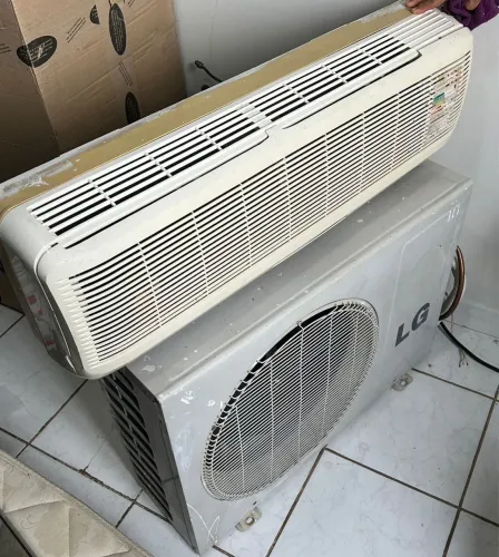 Vende-se ar condicionado LG 12.000 btus, com transformador