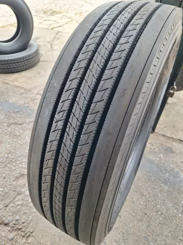Pneu 295 80 22.5 Pirelli (usado)