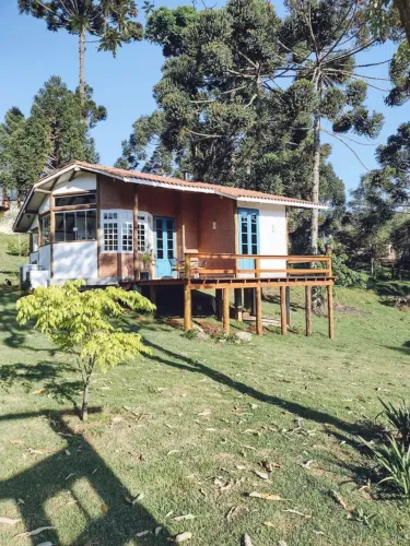 Casa mobiliada para locação em Zona Rural - Gonçalves - MG