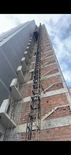 Elevador de cremalheira