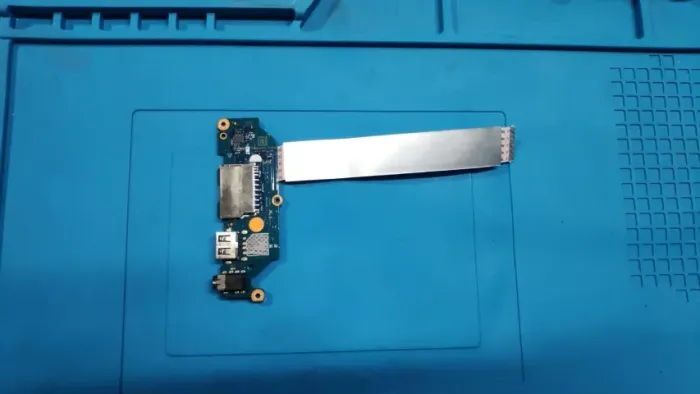 Placa Filha Usb Dell Inspiron 15 3520 Vostro 15 3510 3520