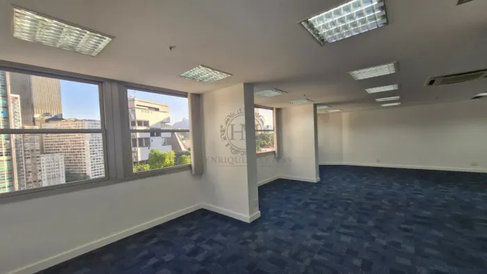 Sala para locação no Edifício De Paoli, Centro, RJ por R$ 13.500,00