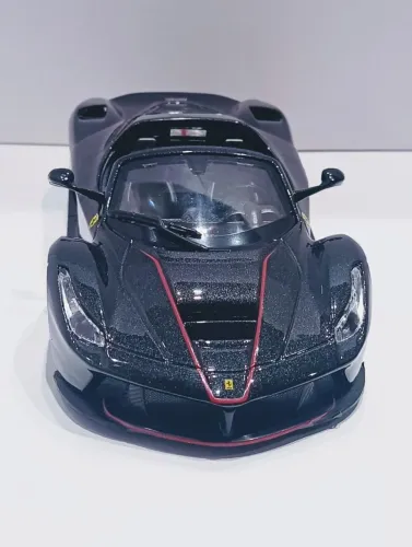 La Ferrari Escala 1/24 - miniatura de carro em metal 