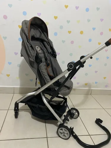 Carrinho de Bebê CYBEX rotstivo 360? em ótimo estado - parcelo 