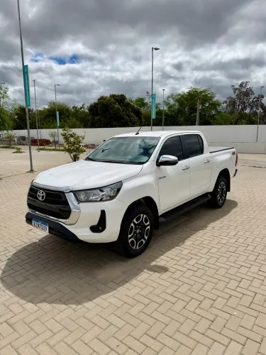 Toyota Hilux CD SRV 4X4 2.8 TDI Diesel Aut. 2022