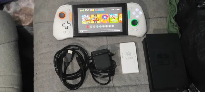 Nintendo Swith V1 Desbloqueavel + SD128 GB + Cabo + Dk TV + Fonte + JoyCn Nyperion Pro +