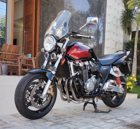 Cb1300