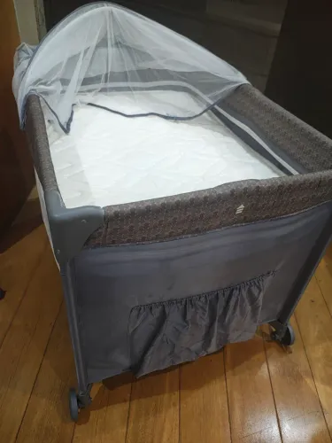 berço + carrinho com bebê conforto chicco