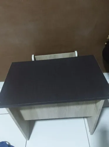 Mesa e cadeira infantil em MDF em ótimo estado sem marcas de uso perfeito para o seu baby.