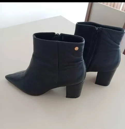 Bota de couro