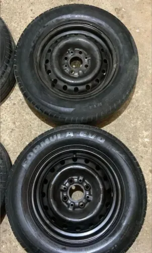 Rodas de ferro 13 e 14 com pneus bons 