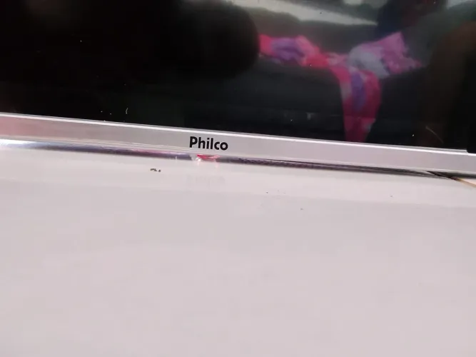TV philco 32 polegadas tela quebrada