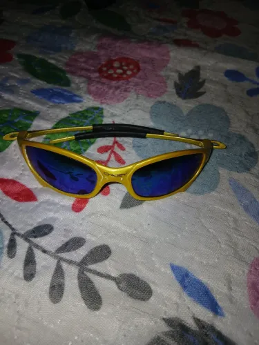 Oculos vermelho estilo oakley 2 estilos diferentes 