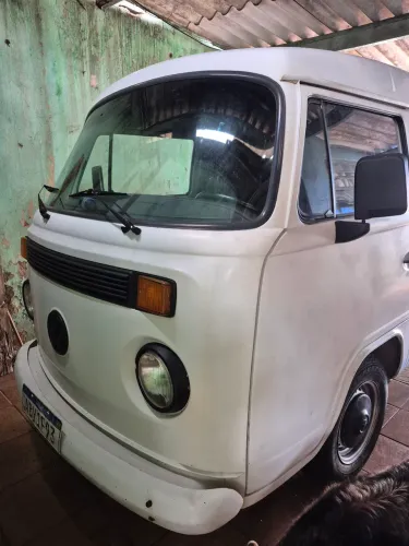 Volkswagen Kombi Furgão (álcool) 2002