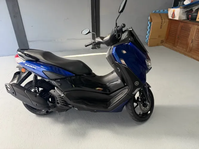 N max 2022 azul s detalhes 15.000km