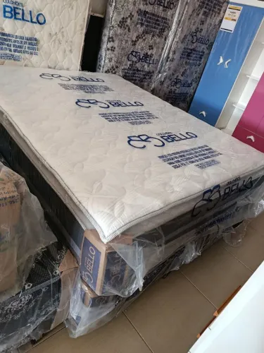 Cama Queen casal 