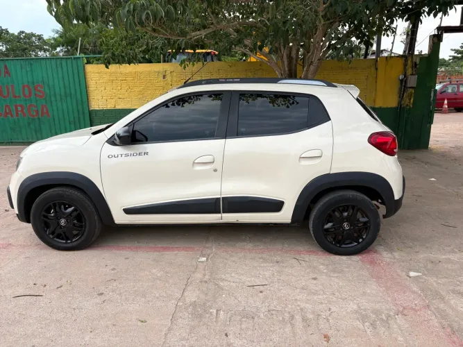 Renault Kwid Outsider 1.0 Flex 12V 5P Mec. 2021