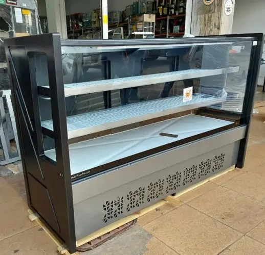 VITRINE REFRIGERADA 1,75M POLAR NOVA