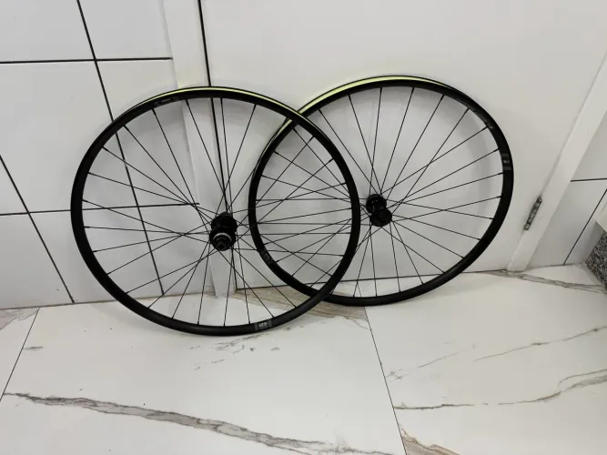 Rodas WTB i25 ST 29/700c gravel Cannondale Microspiline center lock