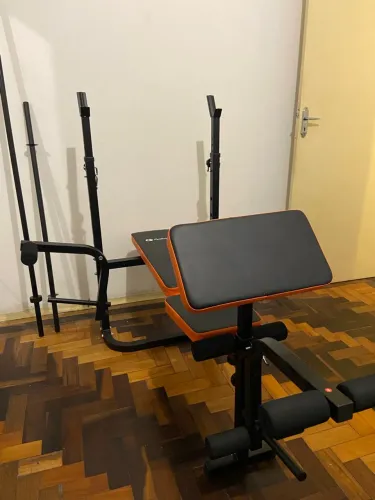 VENDO ESTAÇÃO DE MUSCULAÇÃO COMPLETA + ACESSÓRIOS
