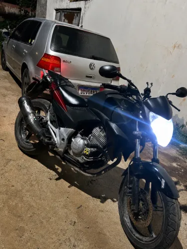 Moto CB300 ano2011 por 10,000