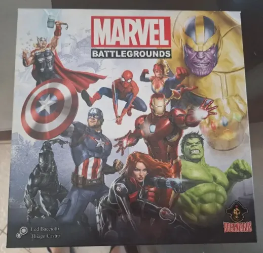 Jogo de Tabuleiro Marvel Battlegrounds