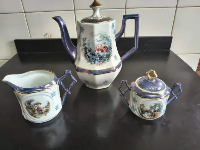 Conjunto Vintage de Porcelana- 3 peças