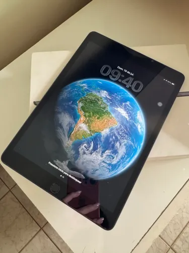 iPad 9ª Geração (capinha + película + Caneta) Perfeito Estado