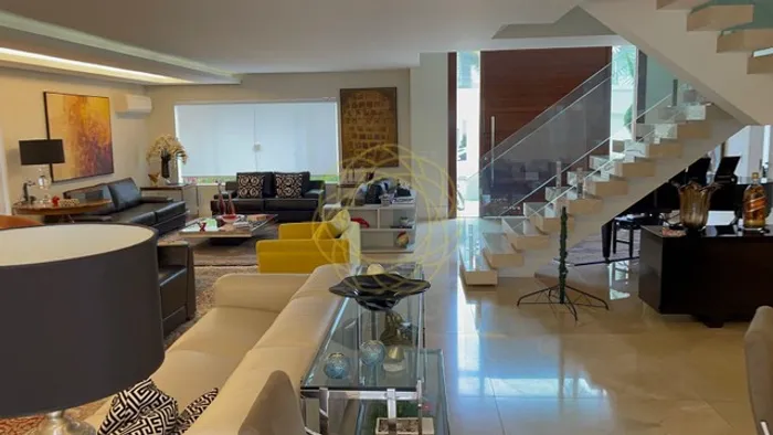 Casa Tríplex Condomínio Santa Mônica Jardins (Barra da Tijuca) - 5 suítes - 900 m²