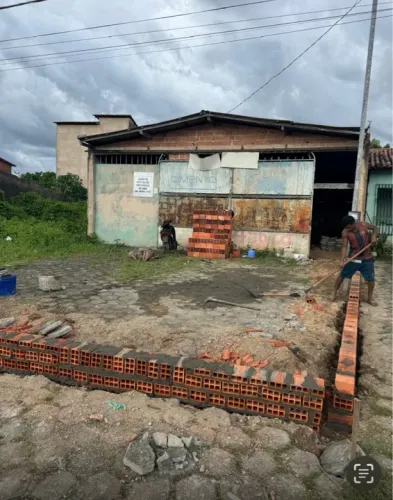 GALPAO LOGÍSTICO COM TERRENO EM PERIZ DE BAIXO terreno com Galpao