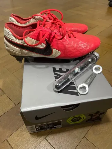 Chuteira Nike Tiempo Elite
