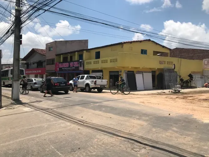 Vendo/Alugo Prédio comercial em Maracanaú