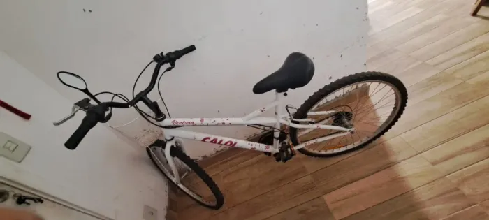 Bicicleta Caloi - Aro 26 - 21 Marchas