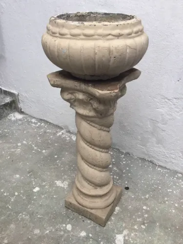 vaso com base antigo