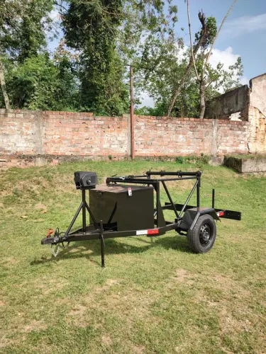 Reboque para transporte de bobinas de fibra óptica 