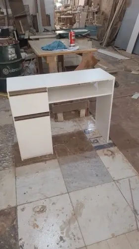 Mesa de manicure 