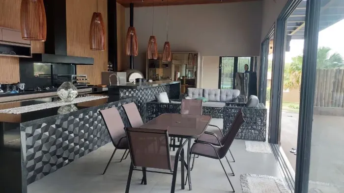 Rancho com 4 dormitórios à venda, 600 m² por R$ 2.900.000,00 - Condomínio Terra da Barra -