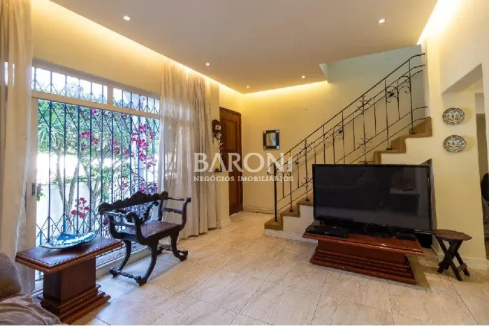 Baroni Imóveis, imobiliária em Moema, especializada em compra e venda de imóveis residenci