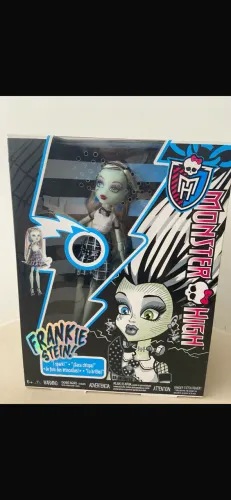 Monster High Frankie Stein Eu Brilho -1a ed. - nova lacrada (brilho teste não funciona)