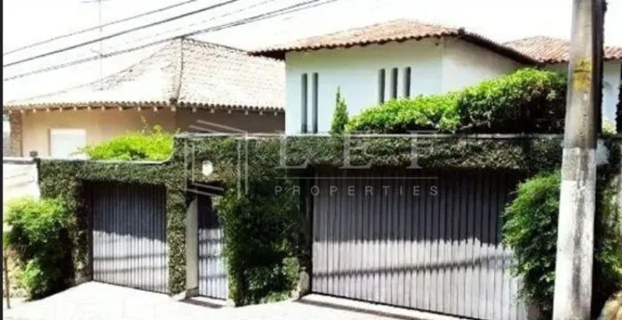 Condomínio Fechado - Jardim Vitória Régia